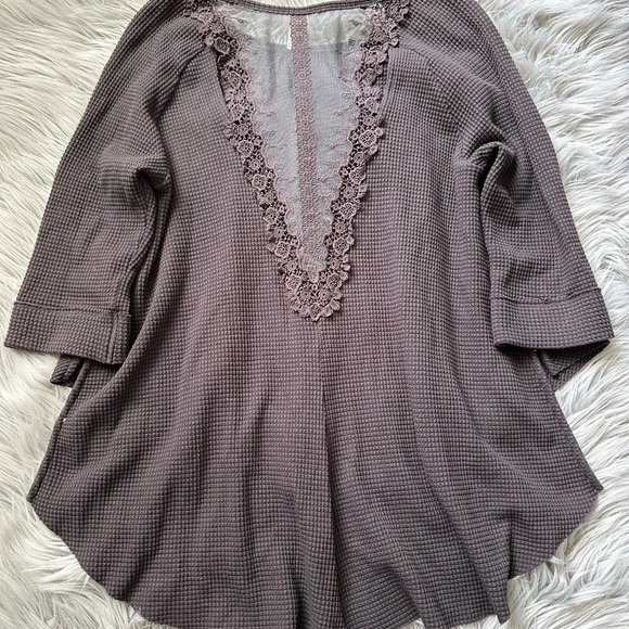 FREE PEOPLE Bon Bon Lace Back Waffle Knit Thermal Top Size Medium - Picture 5 of 7